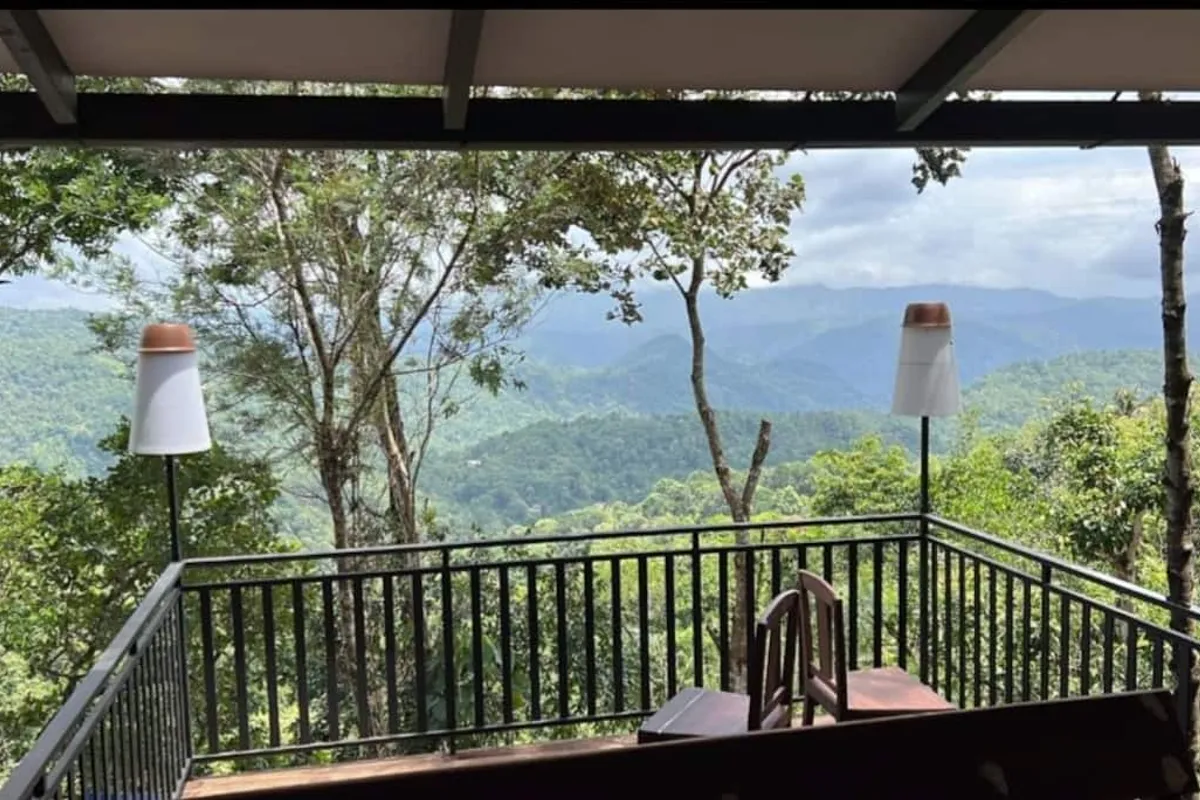 2 BHK farmhouse near Munnar property and ambiance