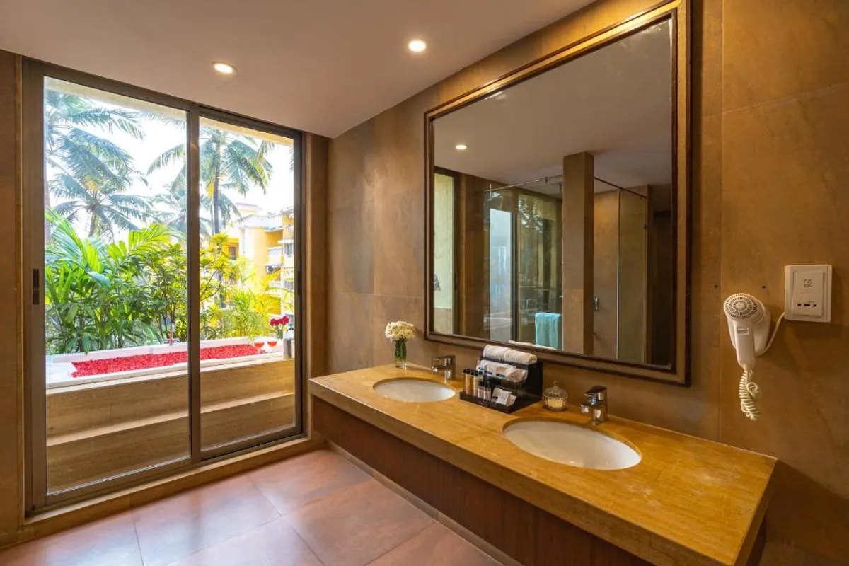 Hotels with private bathtubs in Goa, India
