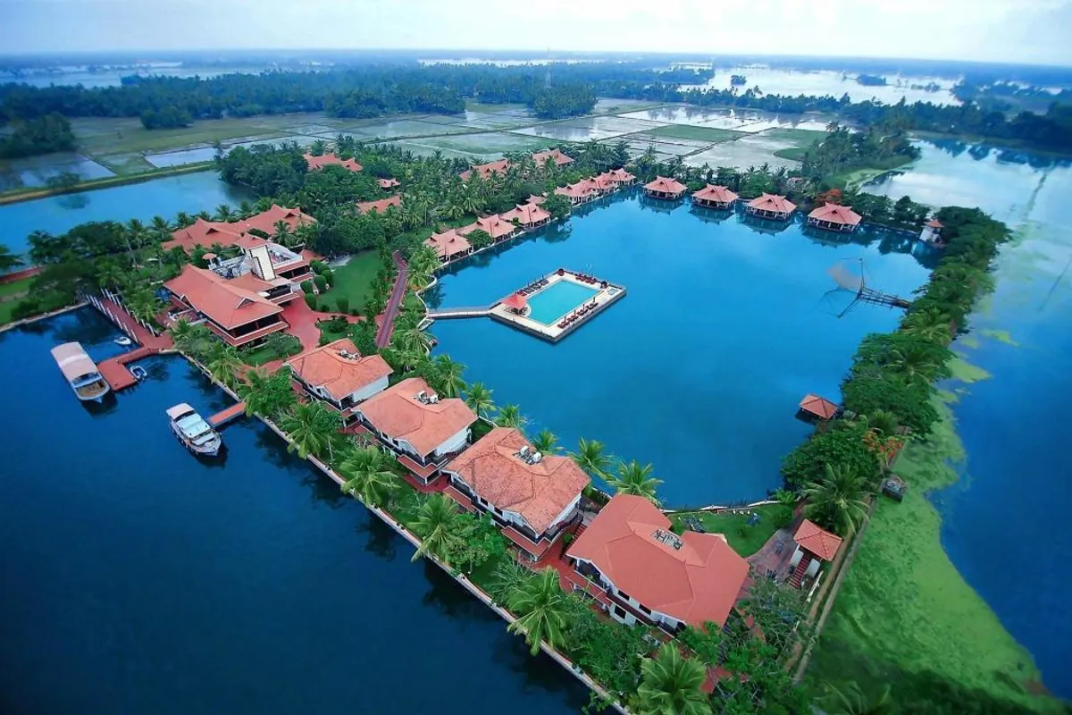 Hotels with private bathtubs in Alleppey, India
