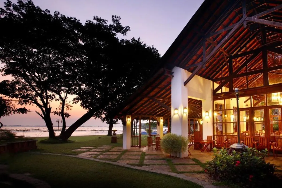 Punnamada Resort - Hotel with Bathtub in Alleppey