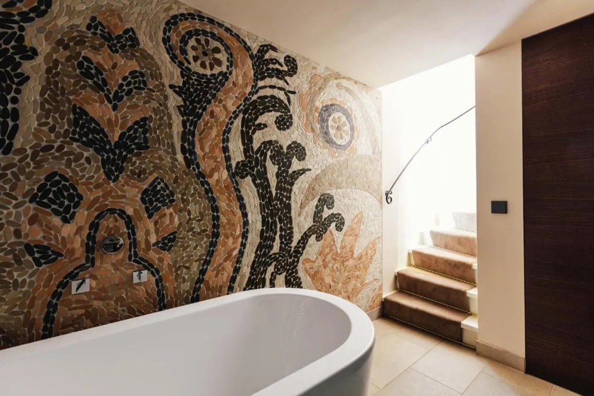 The Dylan Amsterdam - Hotel with Bathtub in Amsterdam