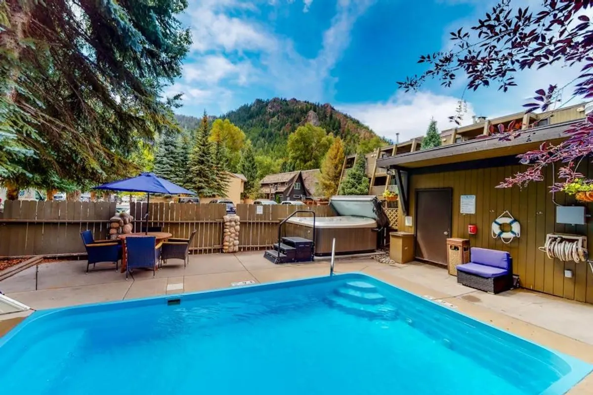 Aspen Mountain Lodge - Hotel with Bathtub in Aspen