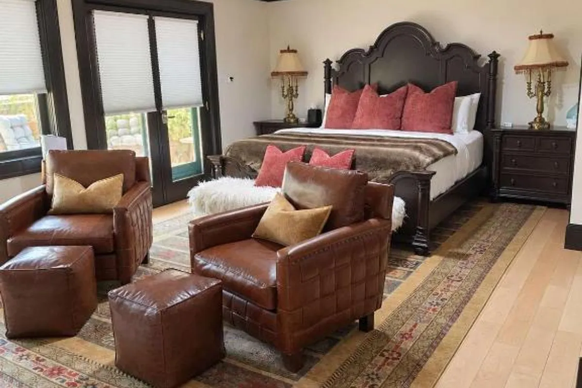 Spacious 3 & 3 in Aspen's Core with Sauna - Hotel with Bathtub in Aspen