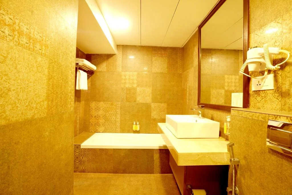 BloomSuites Calangute - Hotel with Bathtub in Goa