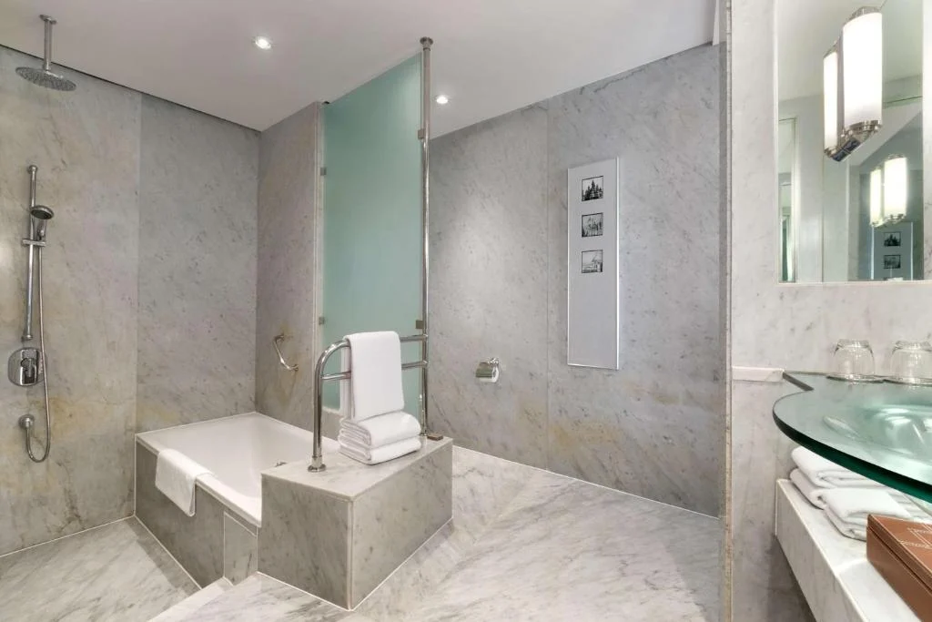 Hotel Hyatt Regency - Hotel with Bathtub in Kolkata