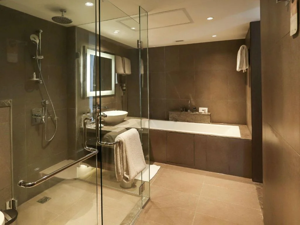 Pullman New Delhi Aerocity - Hotel with Bathtub in Delhi