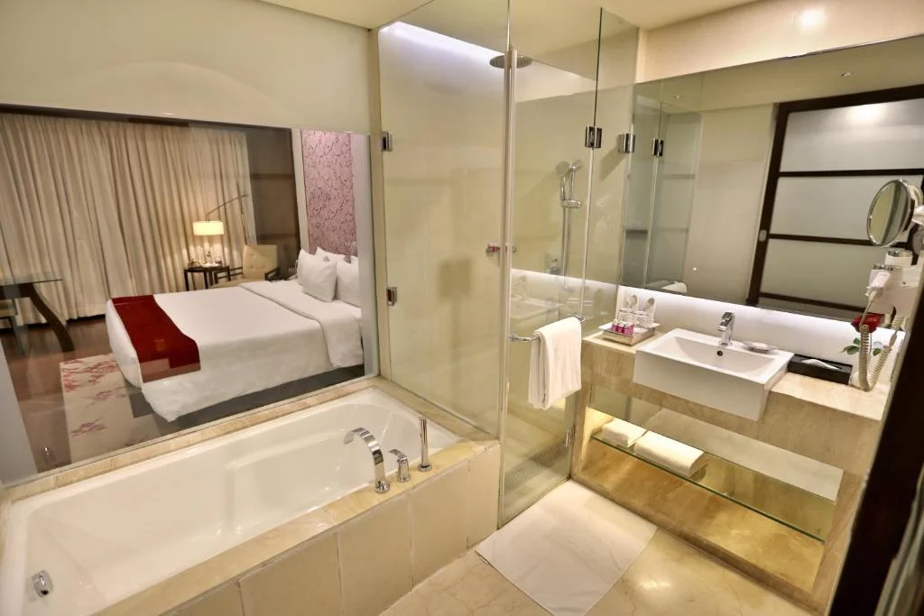 Bathtub Hotel Royal Orchid 3 Kms To Airport - Hotel with Bathtub in Jaipur