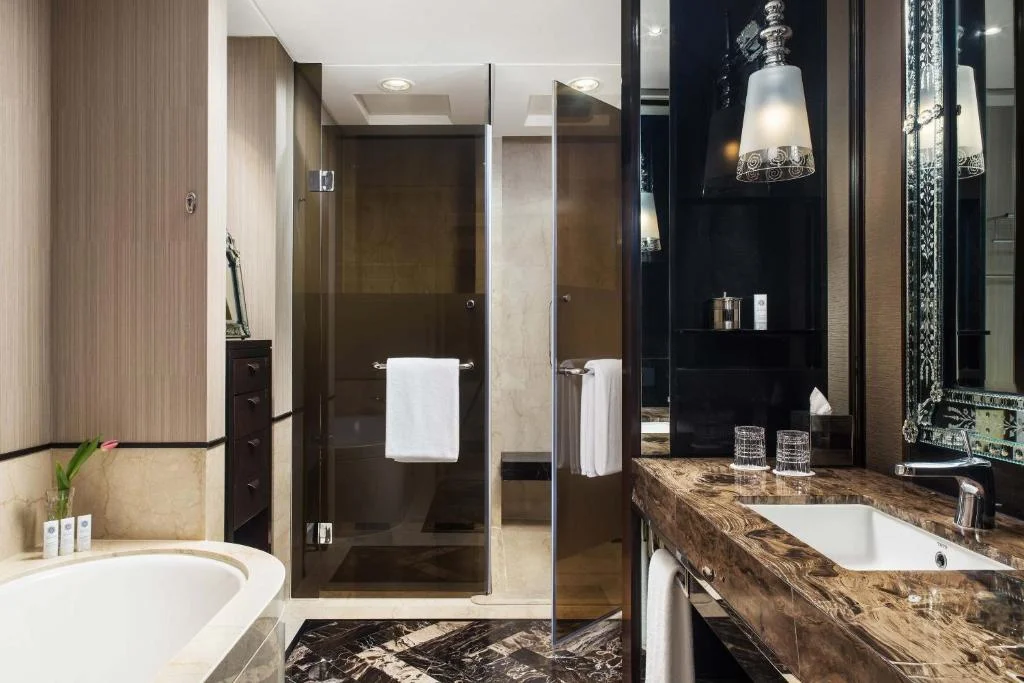 The St. Regis Mumbai, Lower Parel - Hotel with Bathtub in Mumbai