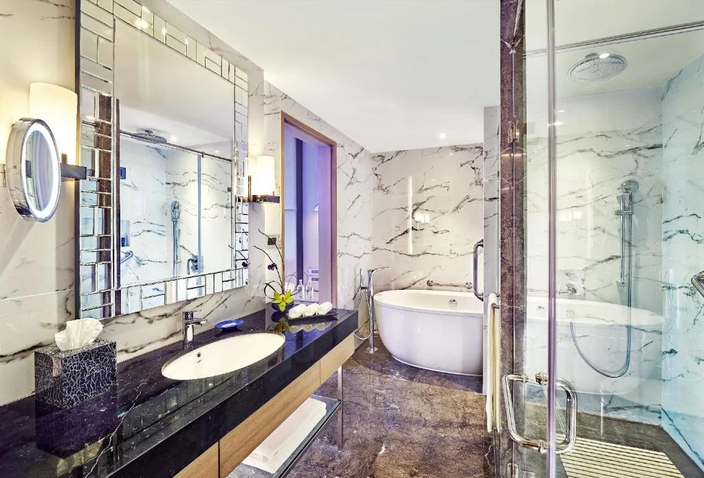 Vivanta Navi Mumbai Turbhe - Hotel with Bathtub in Mumbai