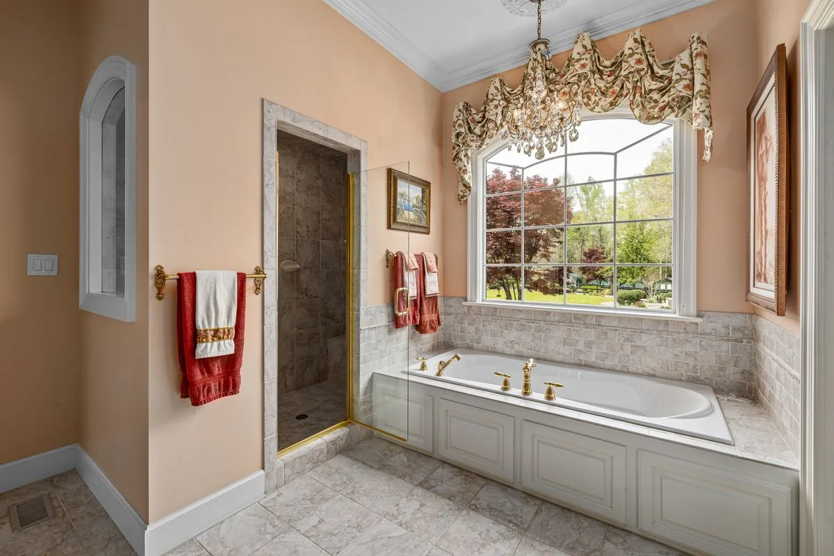 Mansingh Palace, Agra - Hotel with Bathtub in Agra