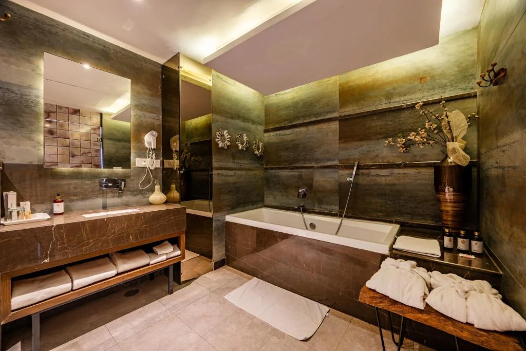 Hotel Antalya - Hotel with Bathtub in Rishikesh