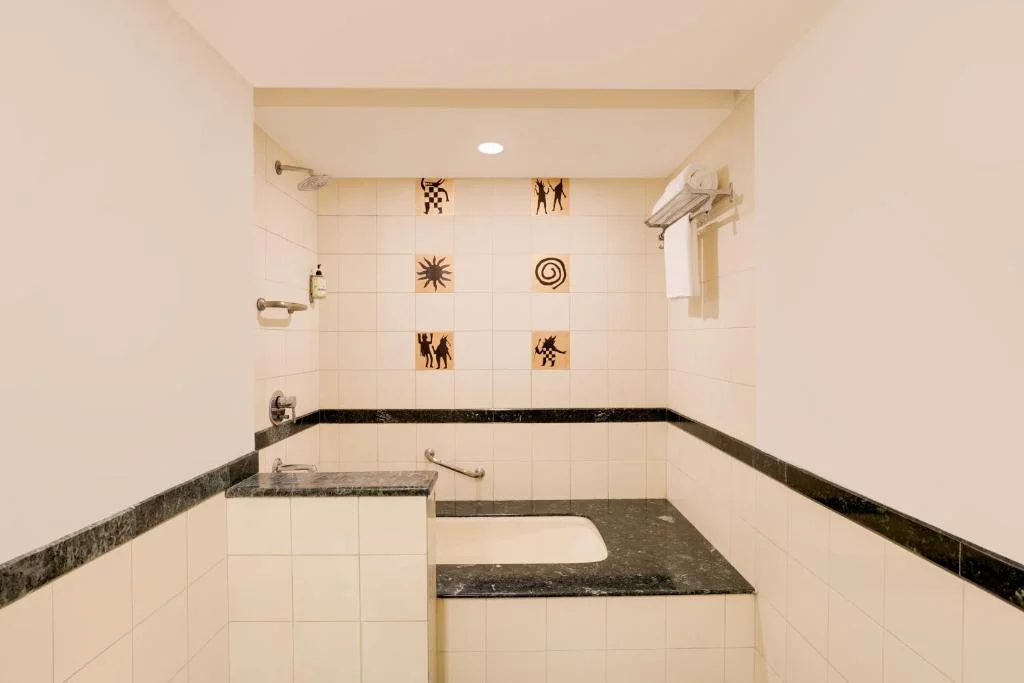 Lemon Tree Hotel - Hotel with Bathtub in Indore