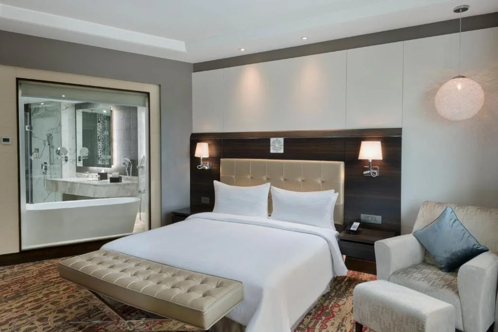 Taj Hotel & Convention Centre, Agra - Hotel with Bathtub in Agra