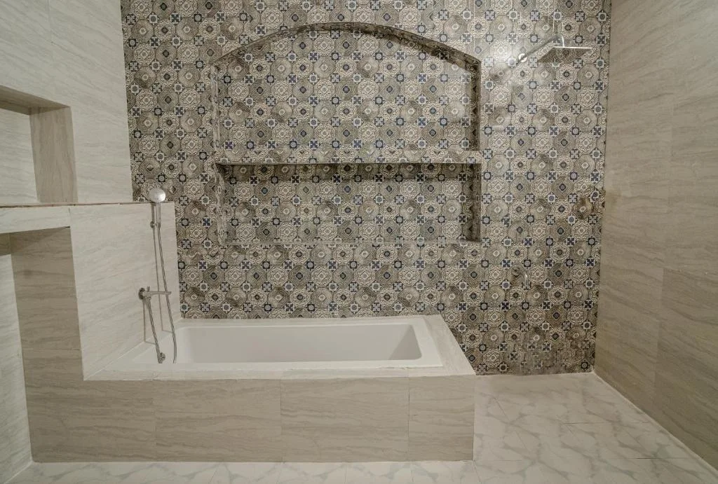 The Neeraj Ganga Cottages - Hotel with Bathtub in Rishikesh
