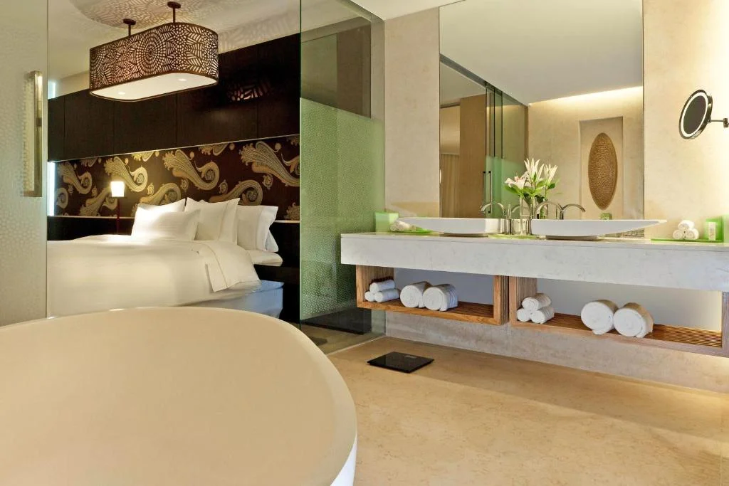 The Westin New - Hotel with Bathtub in Gurgaon