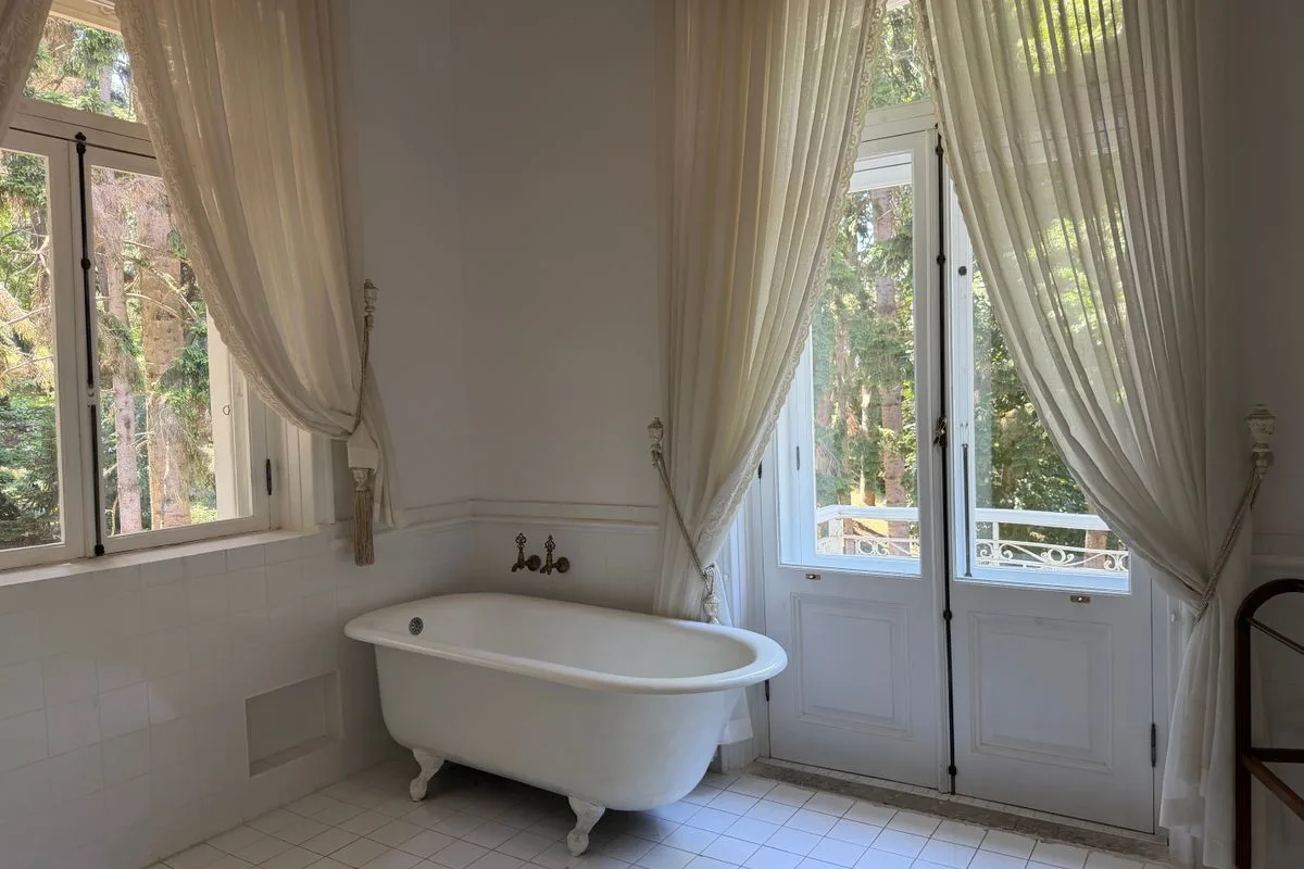 Four Seasons Safari Lodge Serengeti - Hotel with Bathtub in Serengeti