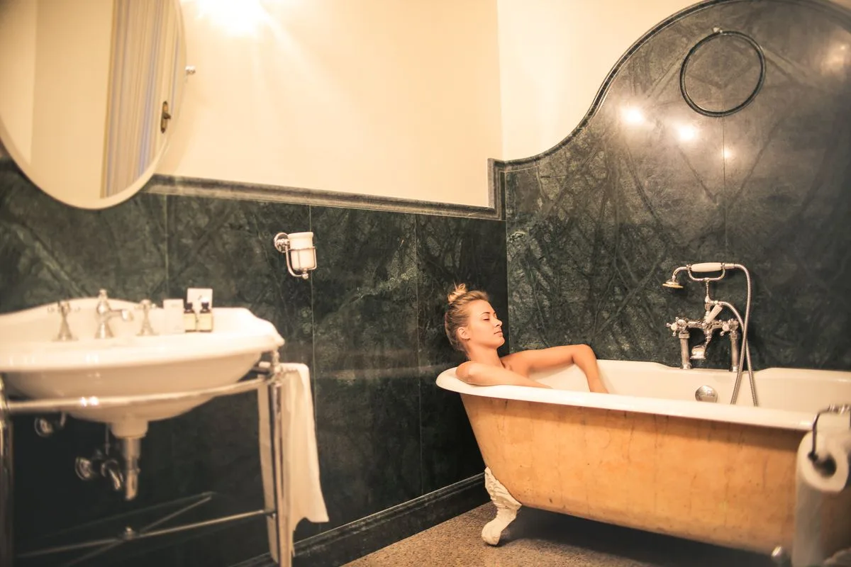 St. Laurn The Spiritual Resort, Shirdi - Hotel with Bathtub in Shirdi