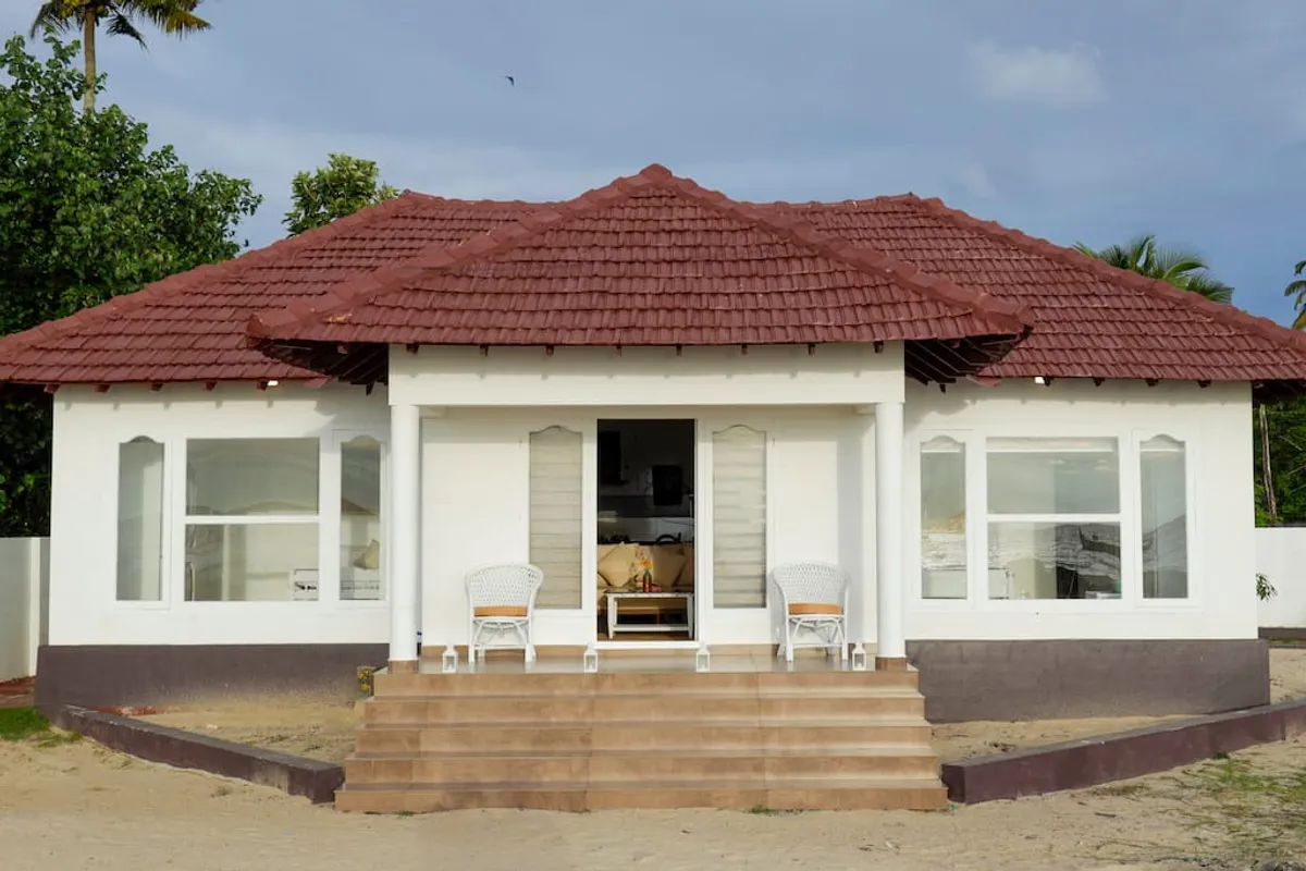 Beach House - 2BHK Private Villa - Hotel with Bathtub in Alleppey