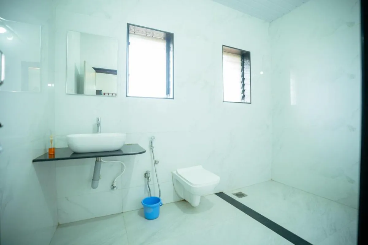 Blue Mormon Jungle Holiday Resort Bhimashankar suite interior
