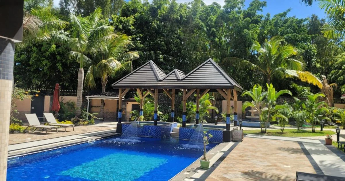 Blue Rawal with private bathtub in Mauritius