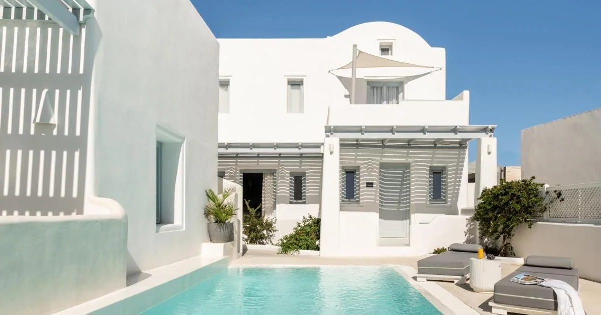 Palmariva Villas with private bathtub in Santorini