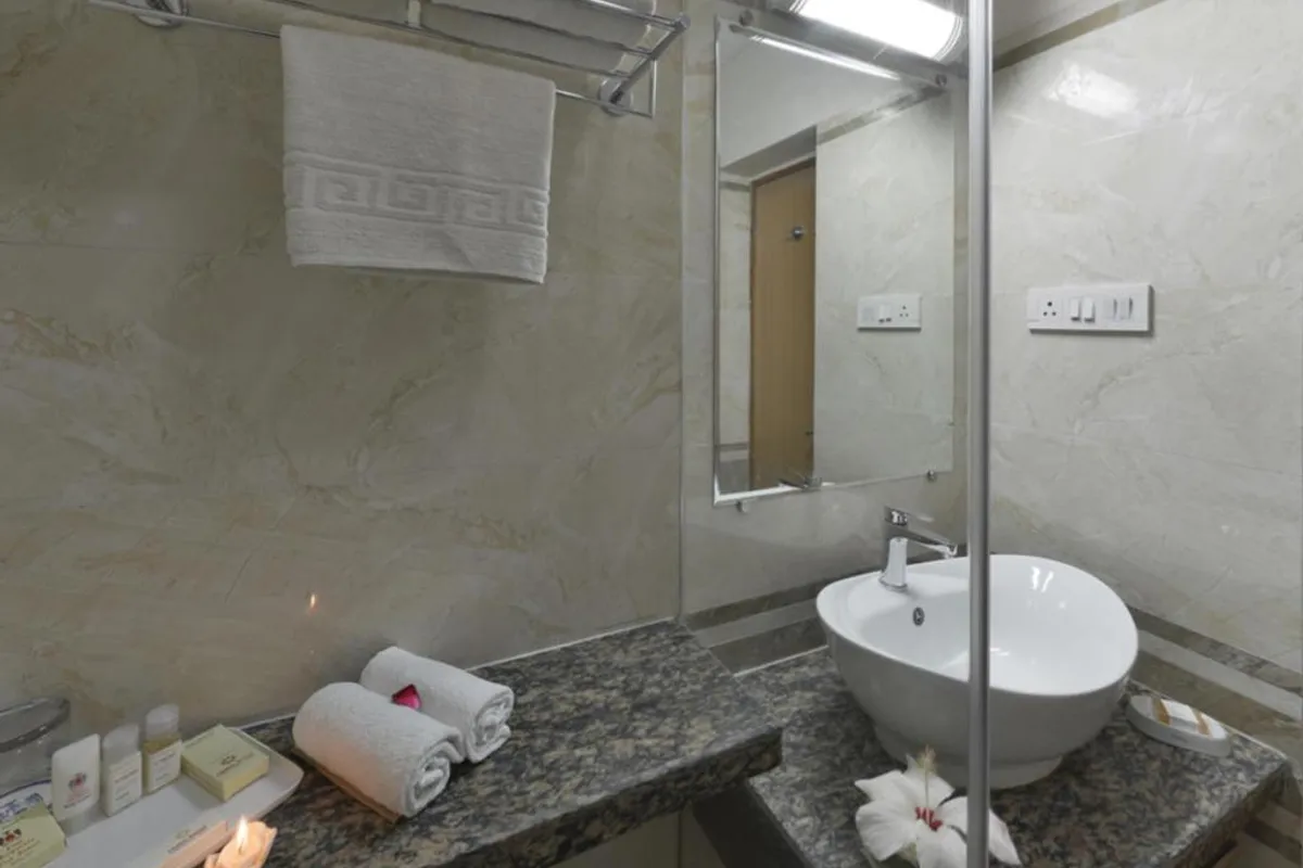 Hotels with private bathtubs in Mount Abu, India