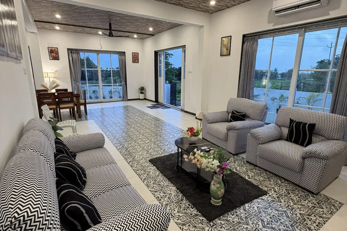 Coastal Trees | 5 BHK Villa | Hill Side | Alibaug - Hotel with Bathtub in Alibaug