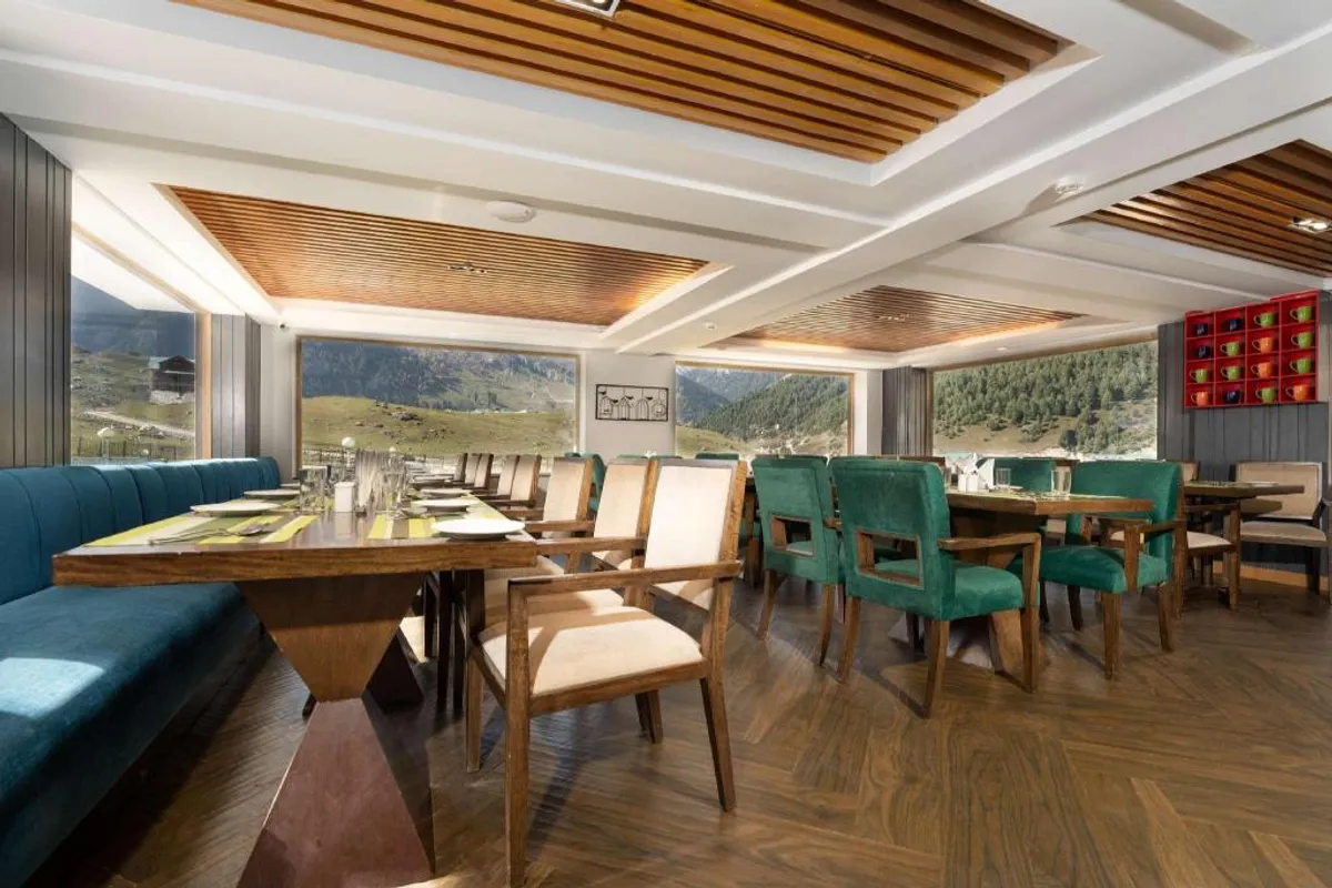 Country Inn & Suites by Radisson Sonamarg room view