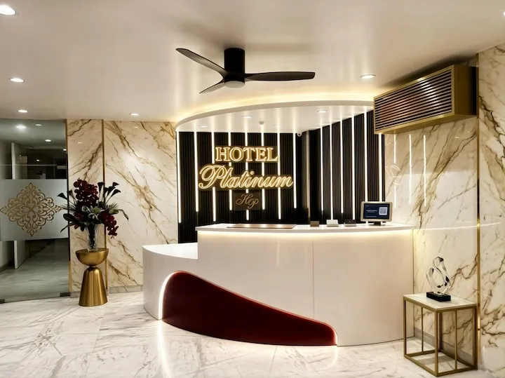 Hotel Platinum - Hotel with Bathtub in Delhi