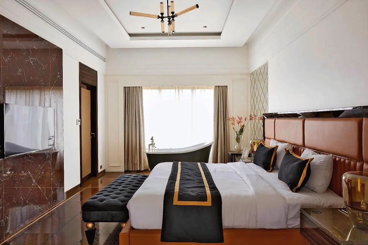 Hotels with private bathtubs in Lonavala, India