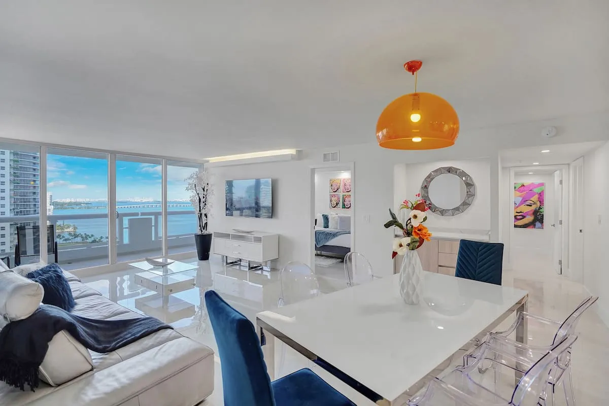 Elevate! Water and Park Views - Hotel with Bathtub in Miami