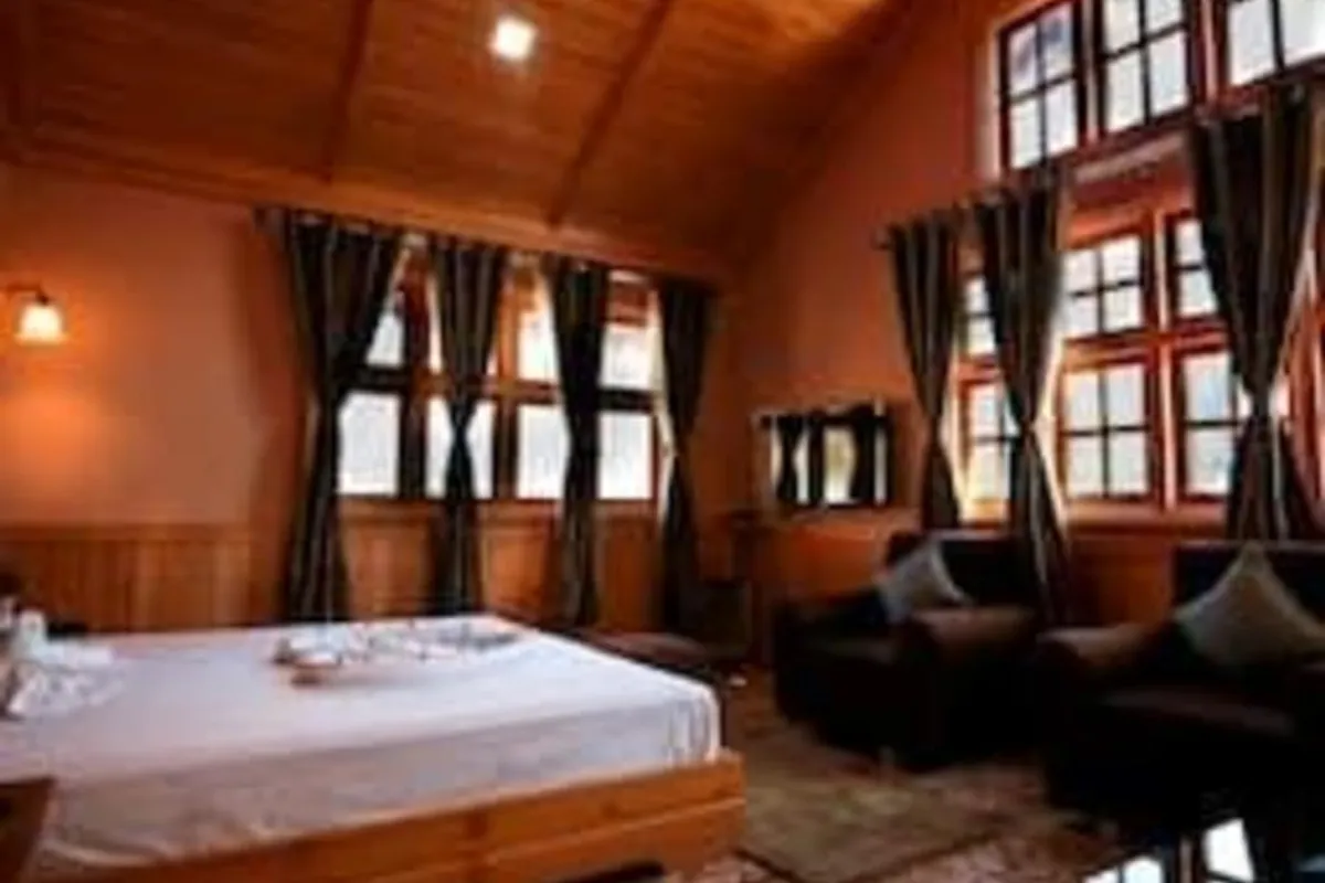 Etho Metho Luxury Hotel Lachung property and ambiance