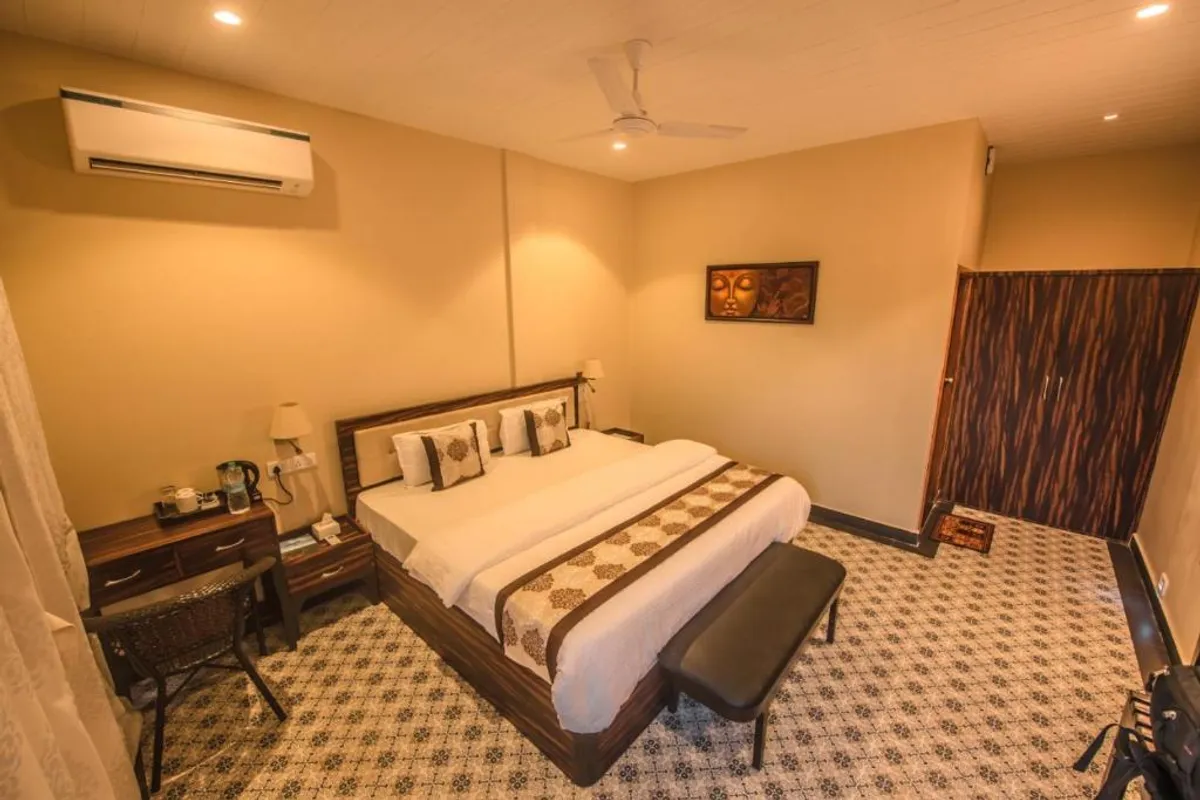Exotica by The Sea Diveagar bathroom and tub space
