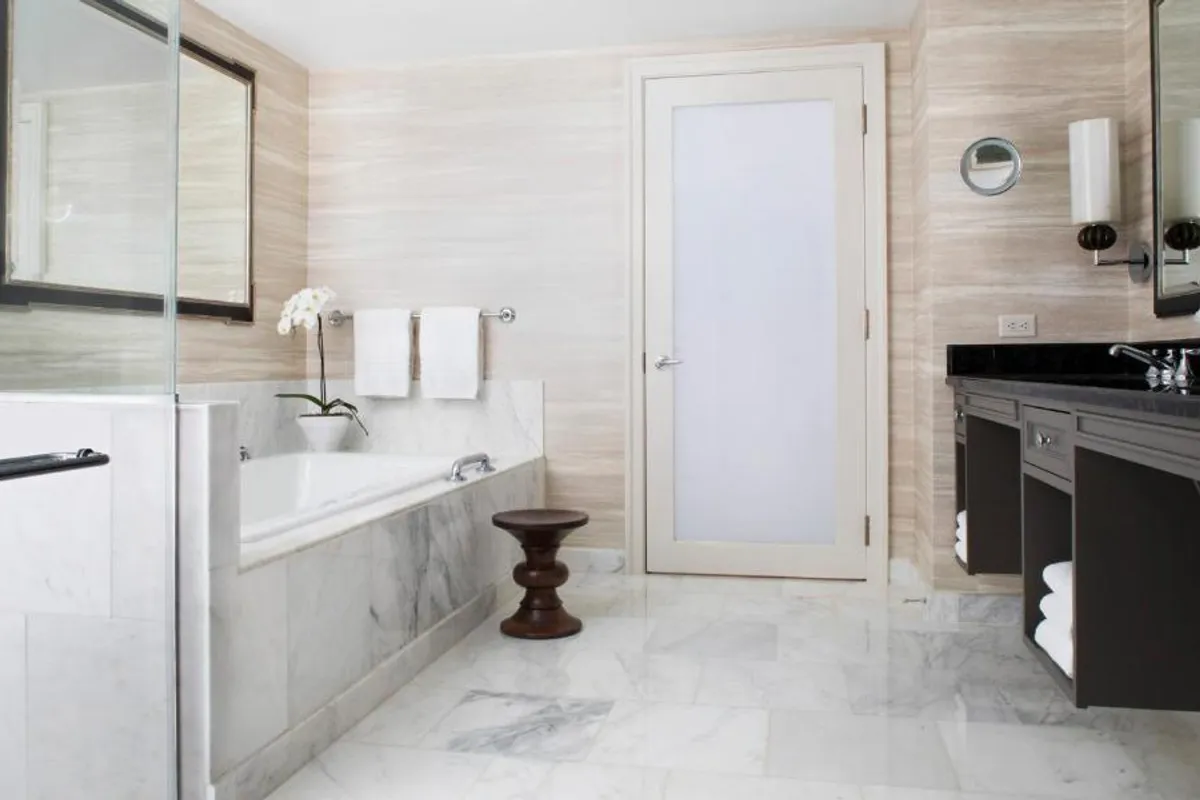 Hotels with private bathtubs in Boston, USA