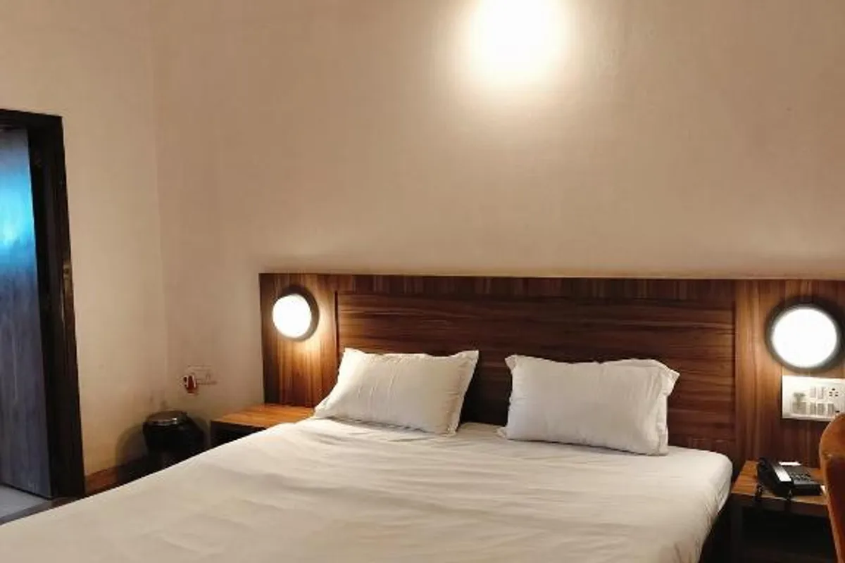 Golden Swan Beach Resort Murud property and ambiance