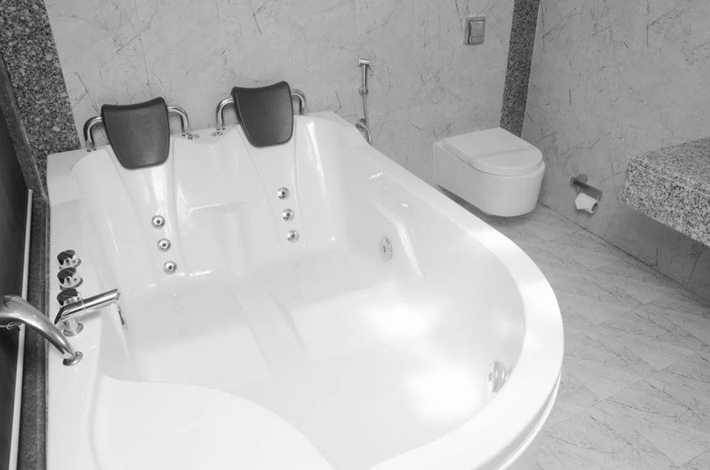 Grandeur De Sanchi Resort & Spa - Hotel with Bathtub in Goa