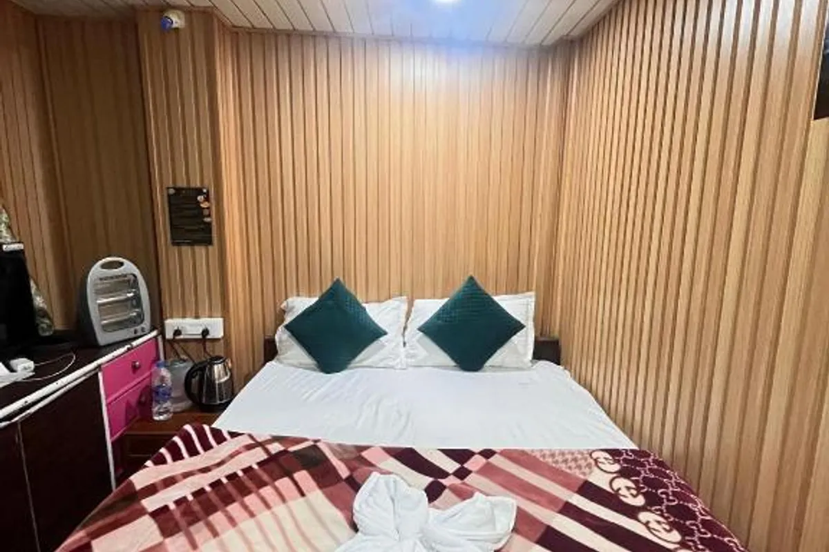 Haritha Valley View Ananthagiri bathroom and tub space