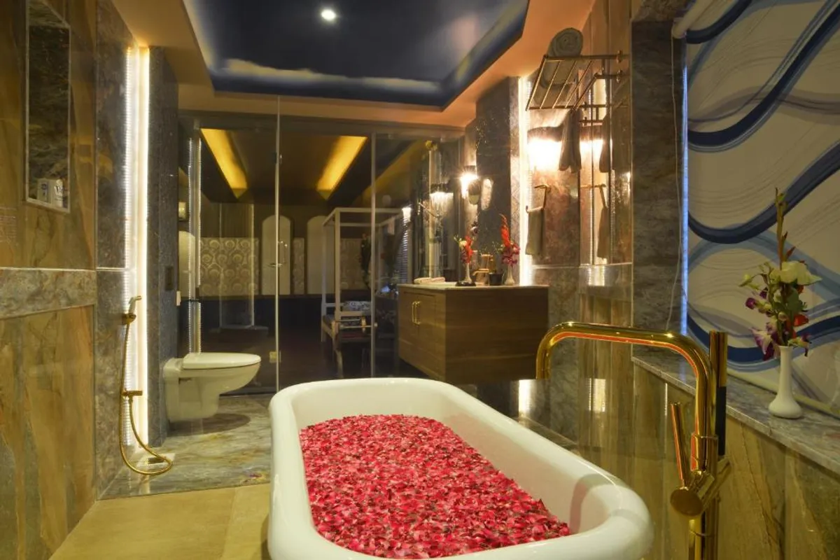 Hotels with private bathtubs in Rajkot, India