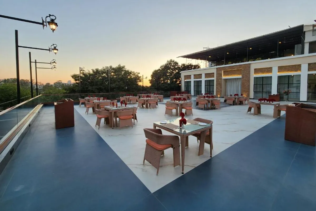 Hotel Aram Jamnagar property and ambiance