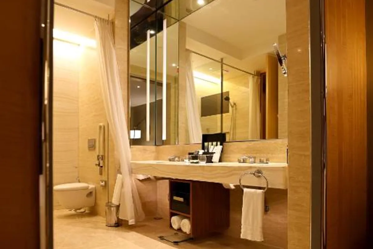 Hotels with private bathtubs in Pune, India