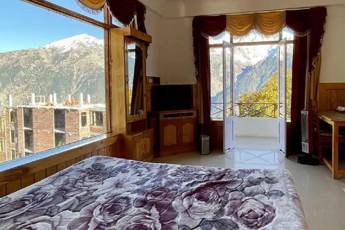 Hotel Grand Shambala Kalpa suite interior
