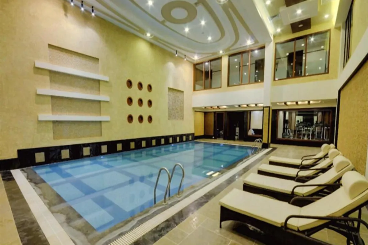 Hotel Kailash International Barmer bathroom and tub space