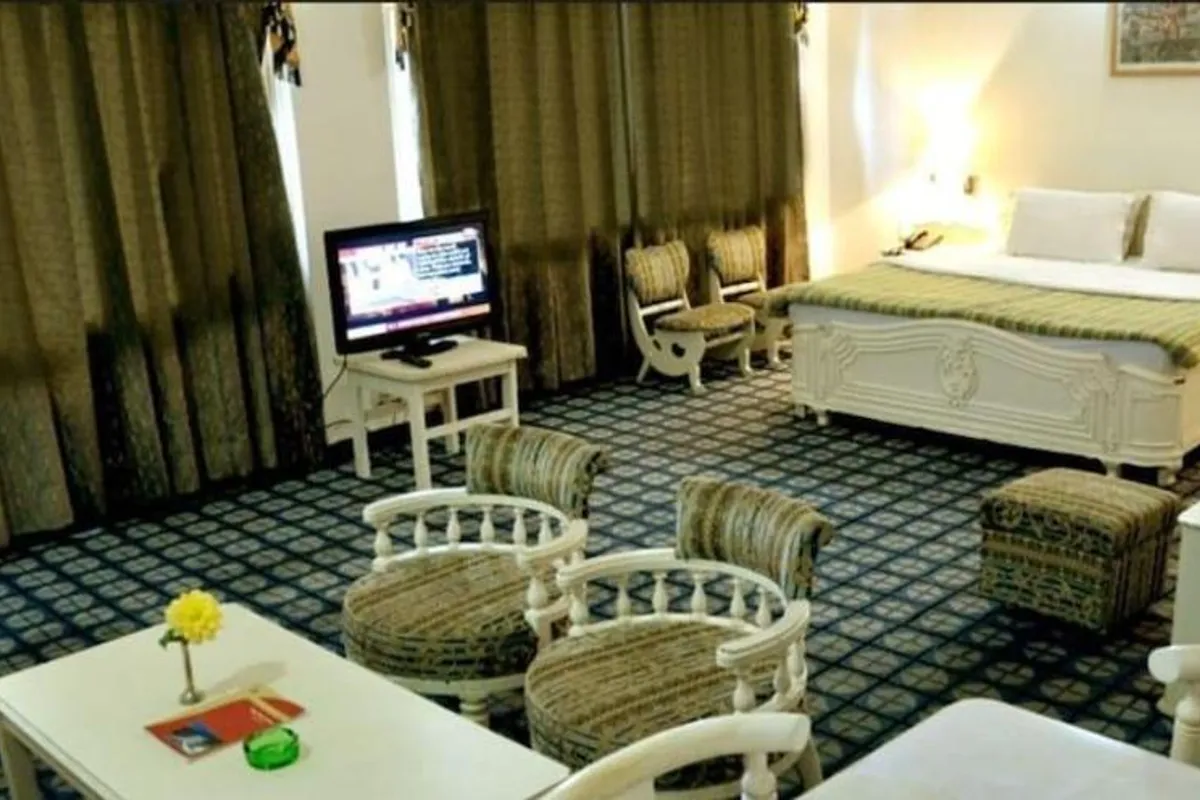 Hotel Mini Swiss Khajjiar suite interior