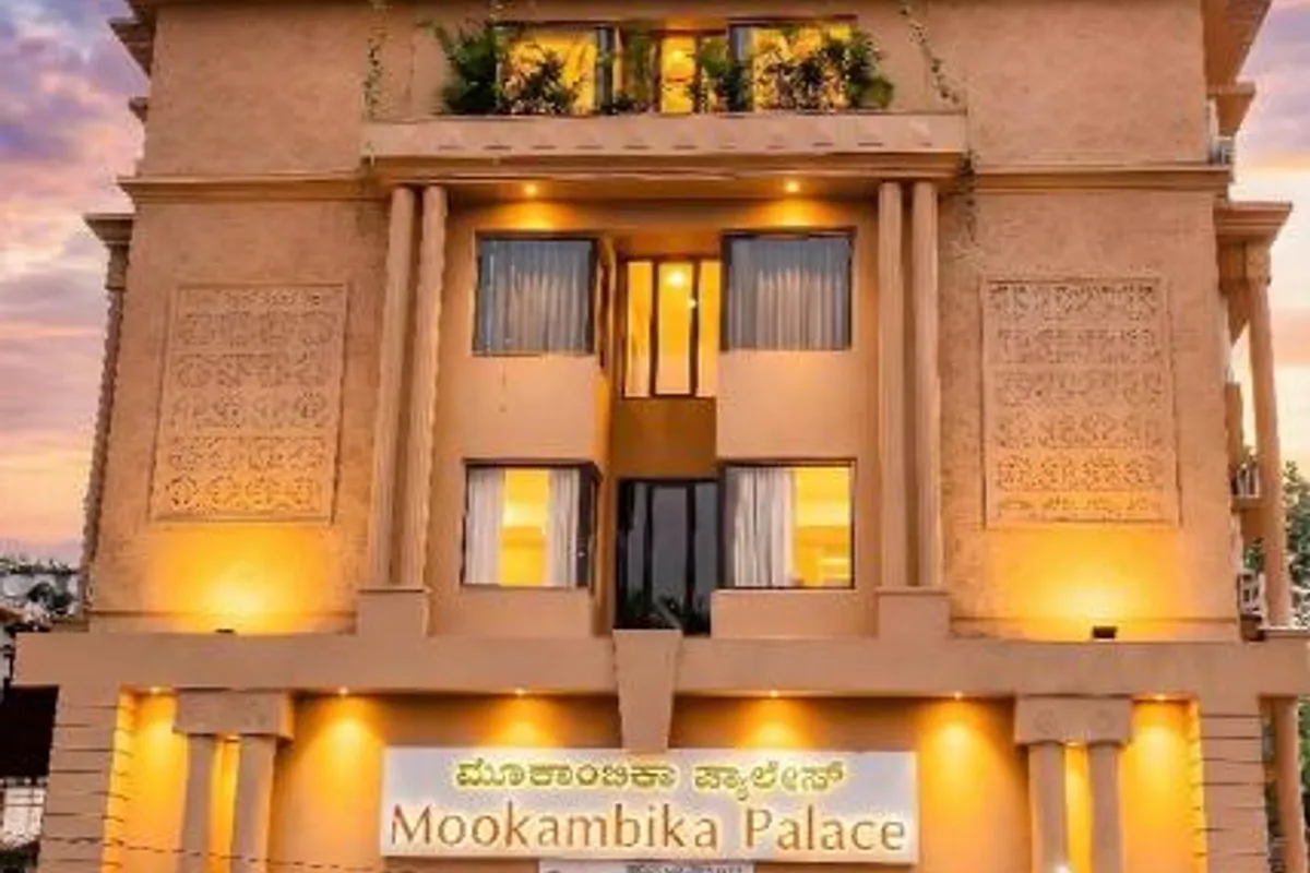 Hotel Mookambika Palace Kollur - Hotel with Bathtub in Kollur
