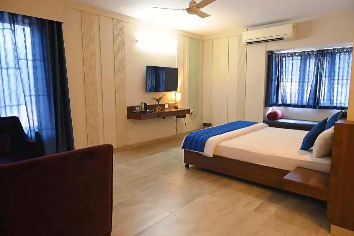Hotel Mookambika Palace Kollur suite interior