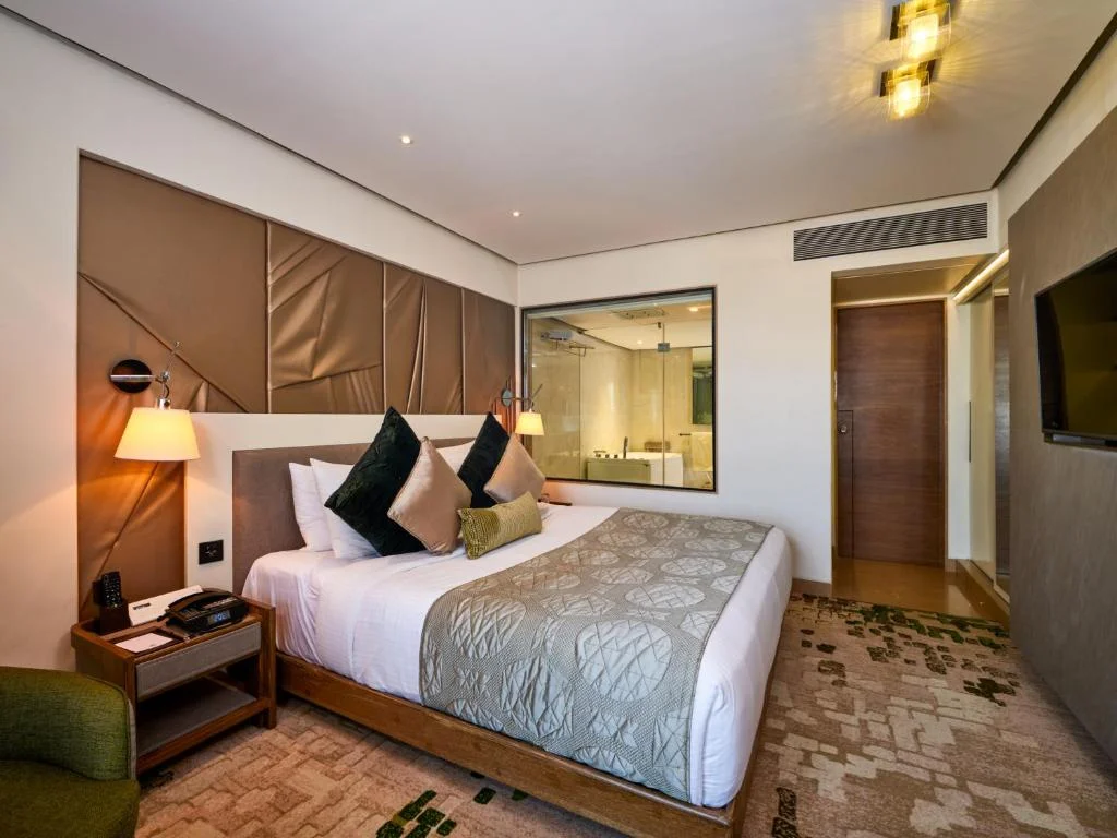 Hotel Sayaji - Hotel with Bathtub in Indore