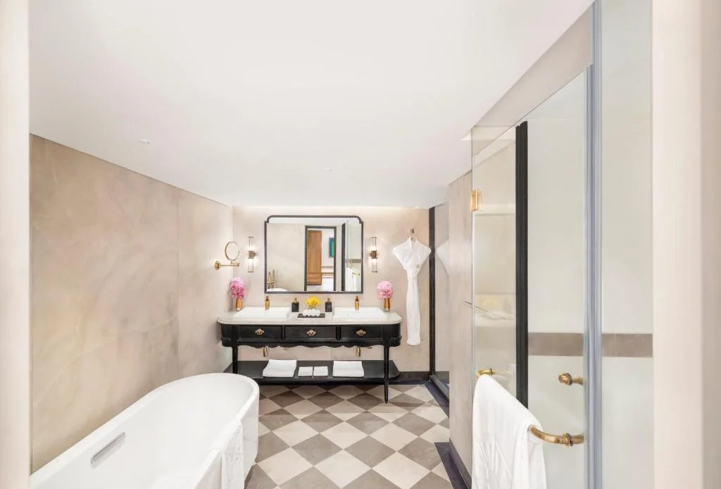 Taj Cidade de Goa Heritage - Hotel with Bathtub in Goa