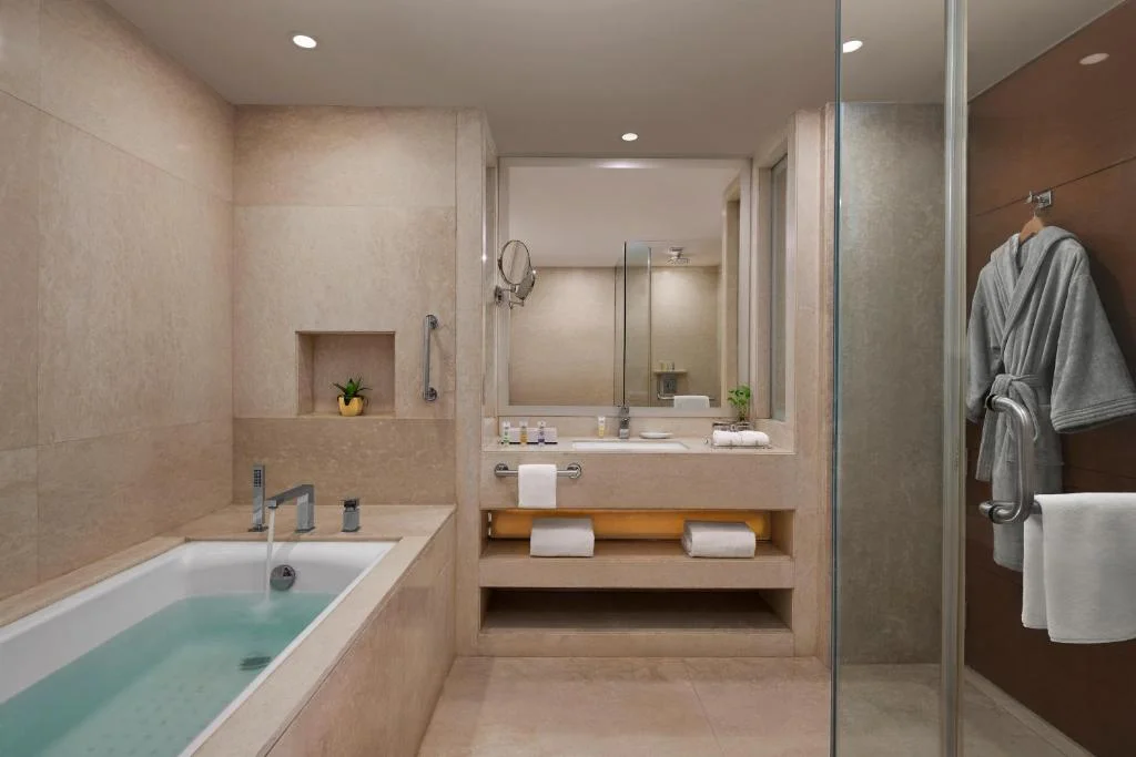 Hyatt Centric Janakpuri New Delhi with private bathtub in Delhi