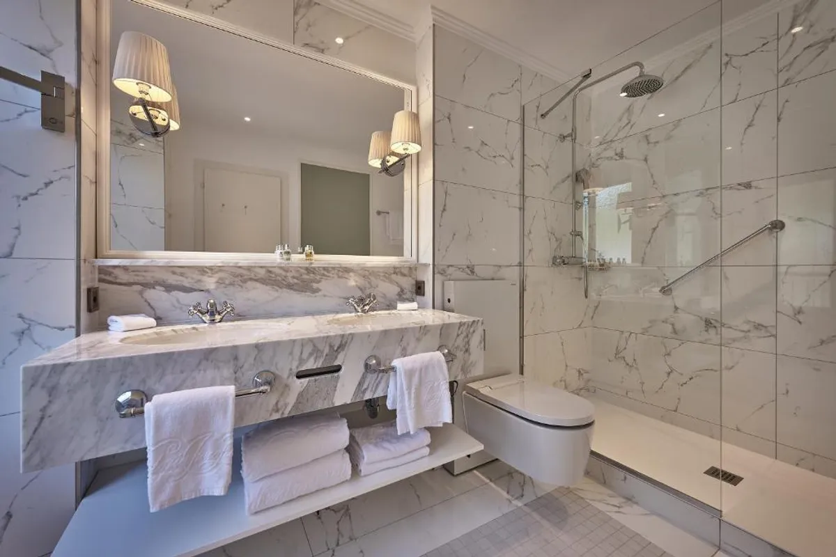 Hotels with private bathtubs in Interlaken, Switzerland