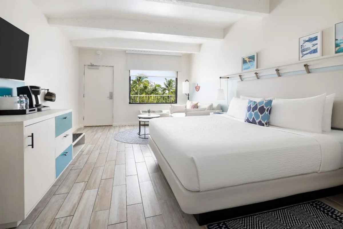 Hotels with private bathtubs in Key West, USA